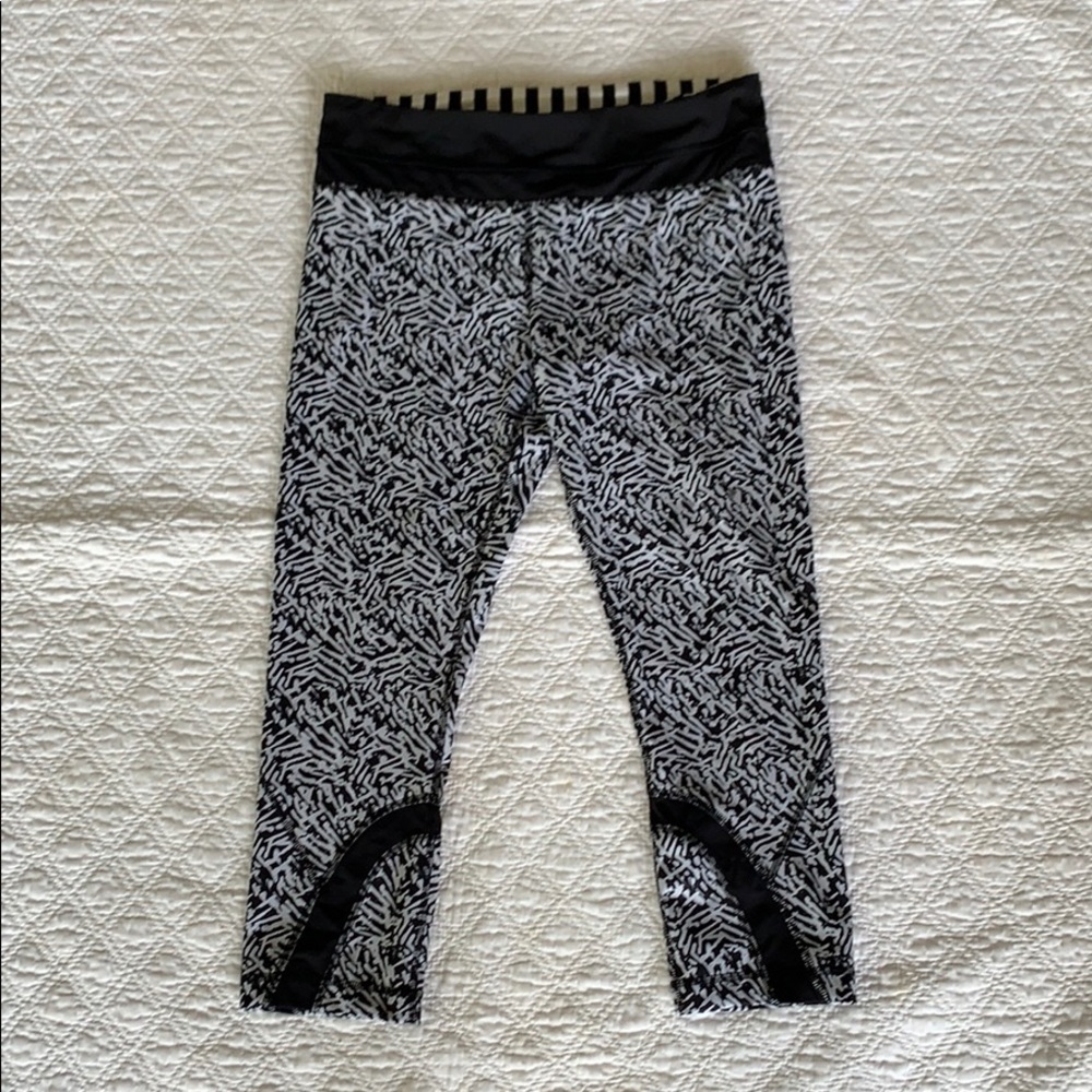 Lululemon run inspire crop 8